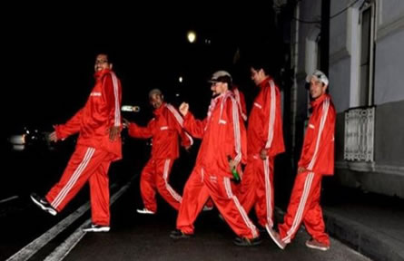 <h1>Puerquerama</h1> Fue la banda revelaci�n de la Carpa Intolerante en el Vive Latino 2011, con la herencia de Botellita de Jerez y El Personal, y con una propuesta musical energ�tica y llena de frescura son una gran oportunidad a presentarse en cualquier plaza, club, foro.